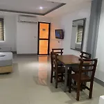Dante\'S Hideaway Guest House