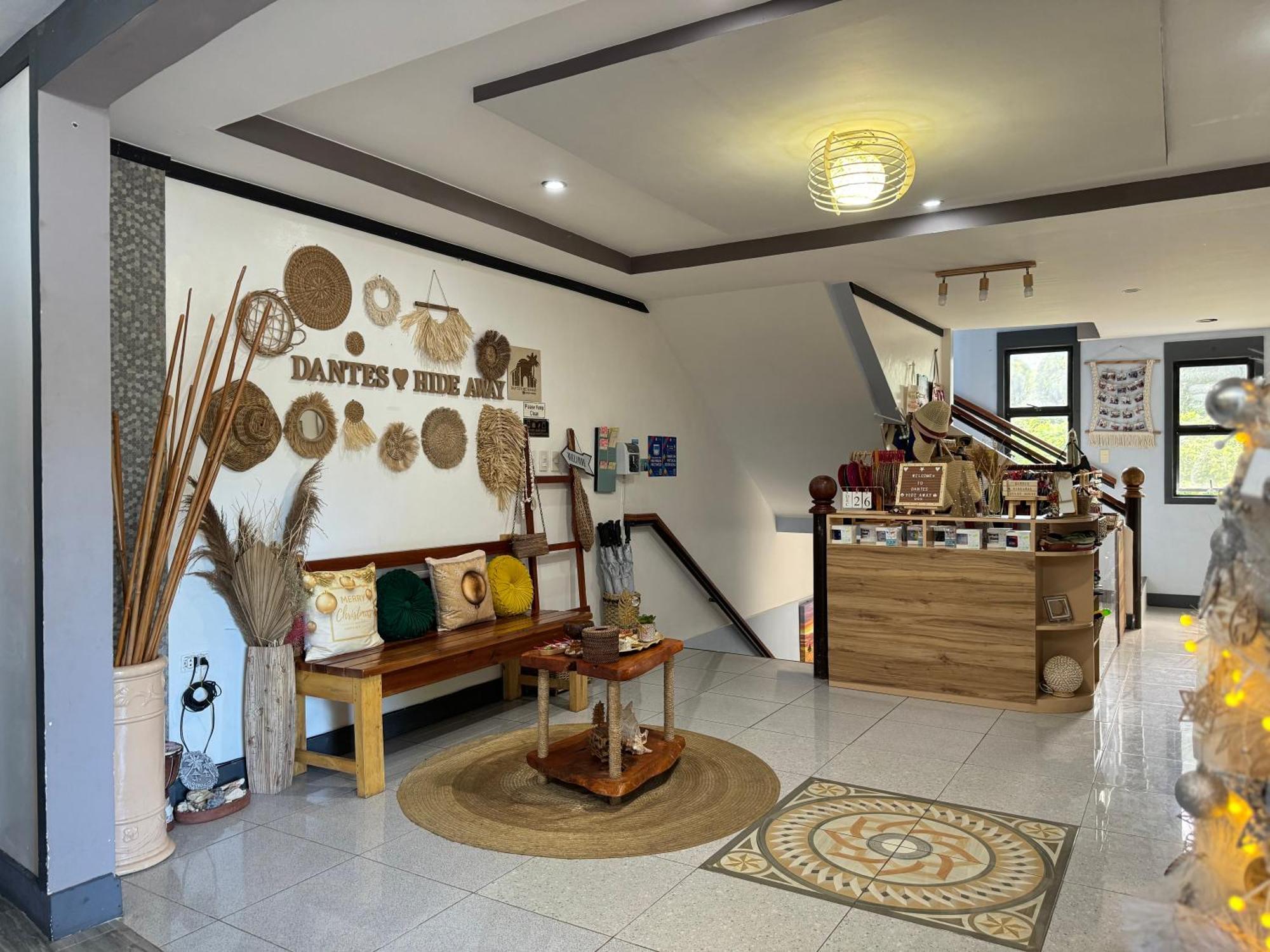 Guest house Dante's Hideaway