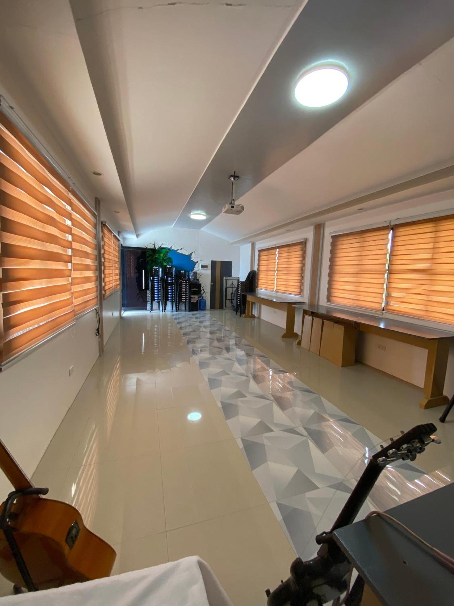 Dante's Hideaway Guest house *