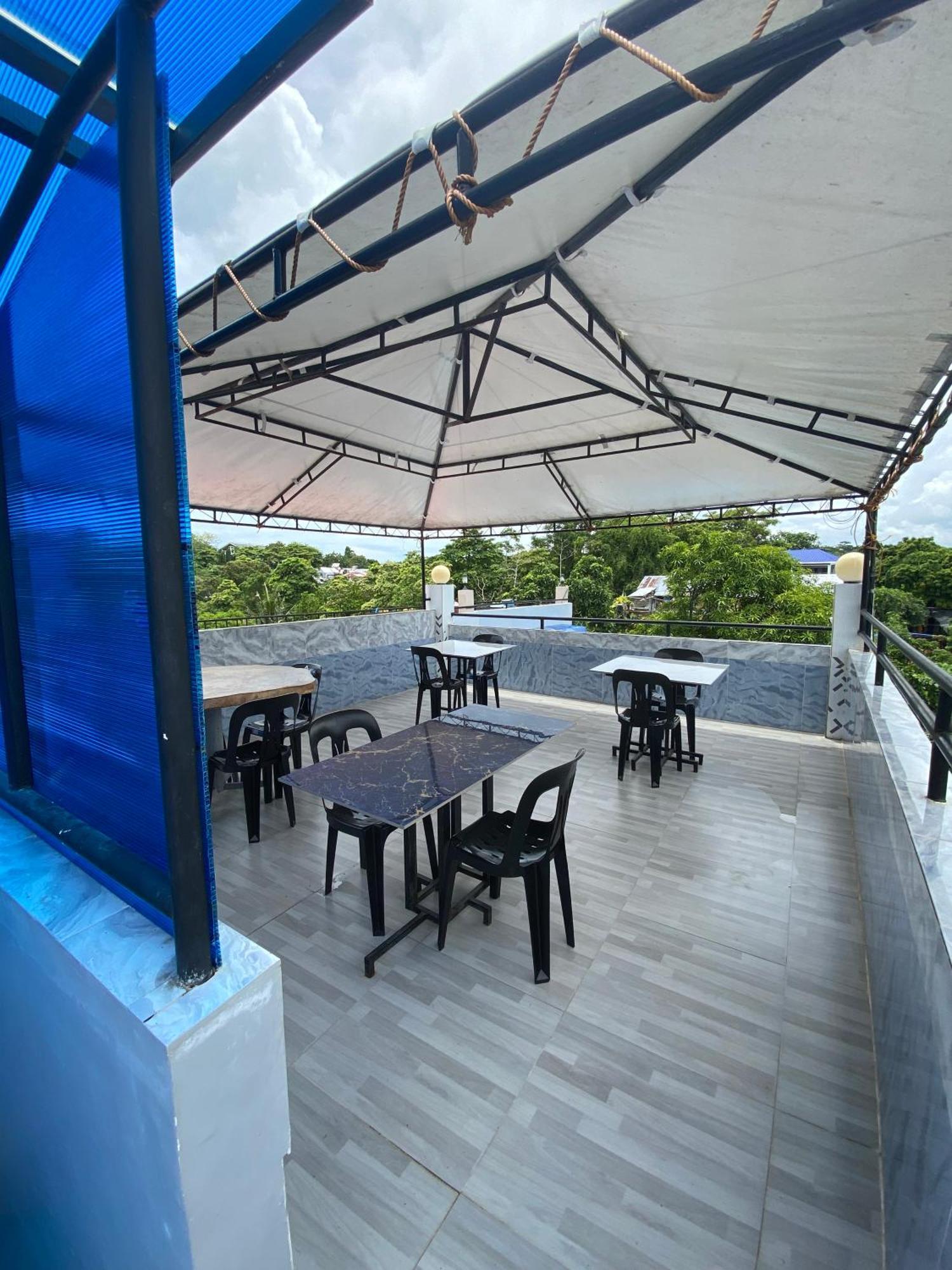 Dante's Hideaway Guest house *